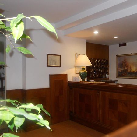 Hotel Traghetto Civitavecchia Esterno foto