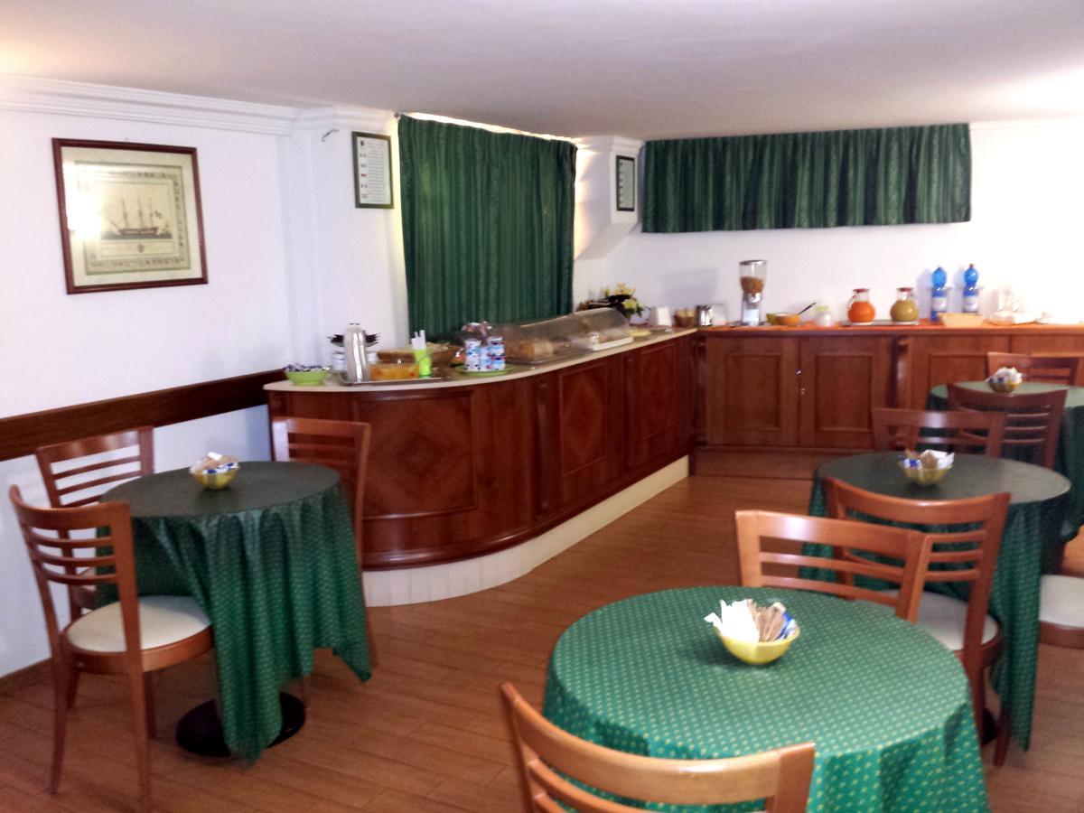 Hotel Traghetto Civitavecchia Esterno foto